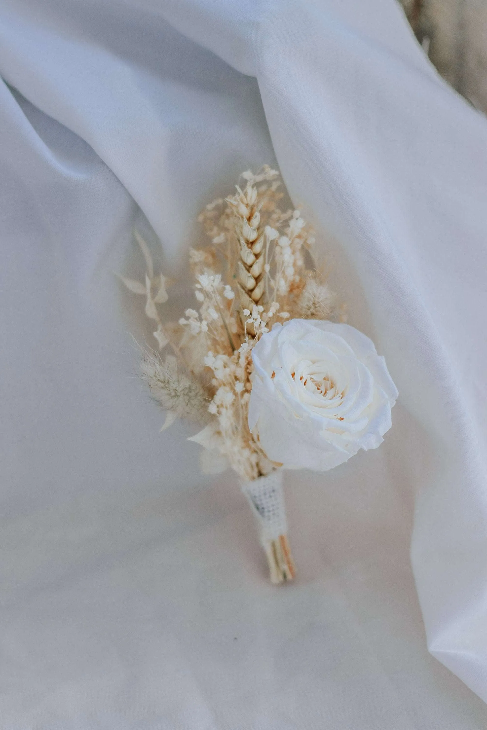 Bleached Gypsophila Lapel Pin and Natural Dried Flowers Boutonniere Preserved Rose Buttonhole / Boho Boutonnaire