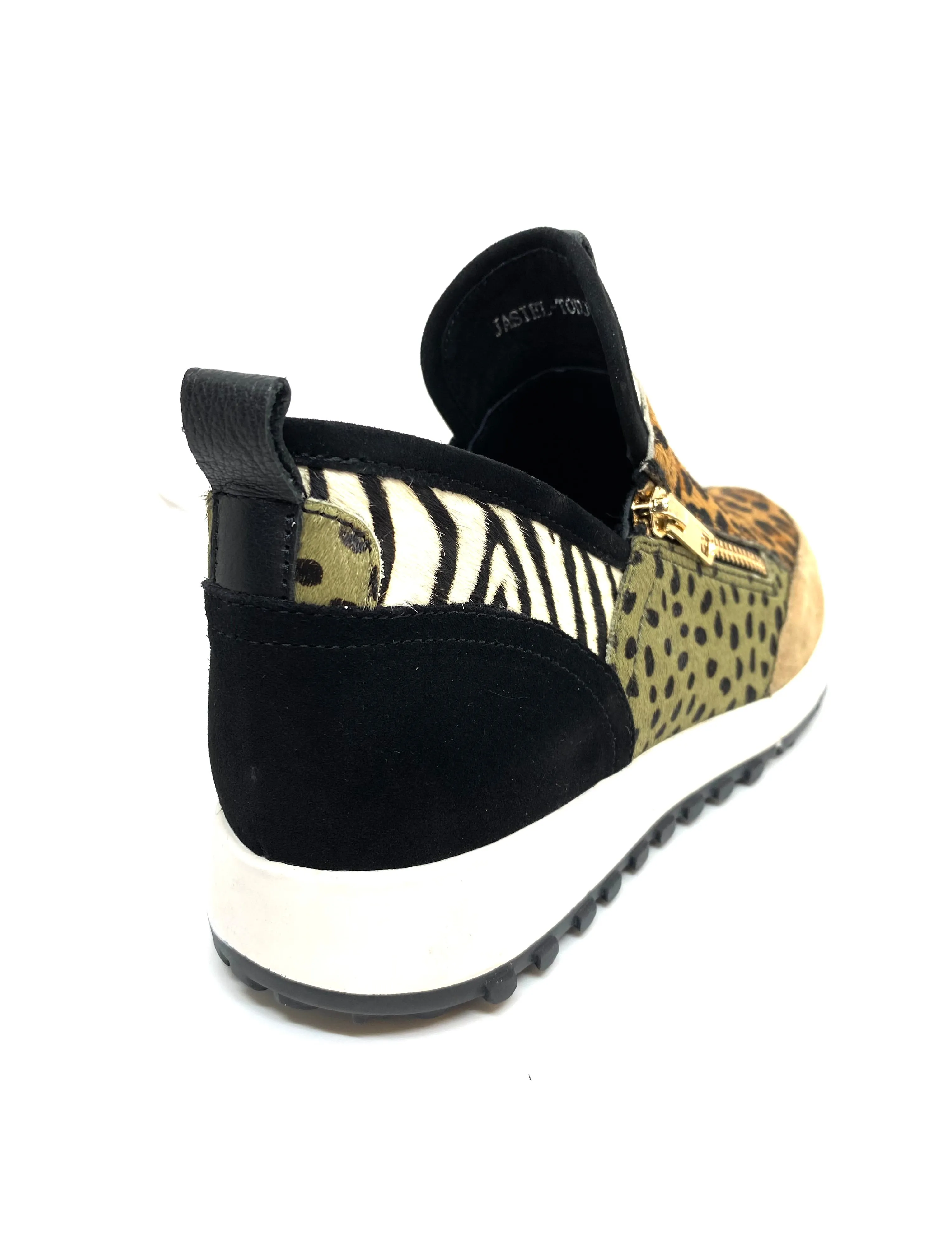 Django & Juliette Jasiel Ladies Zip Sneaker