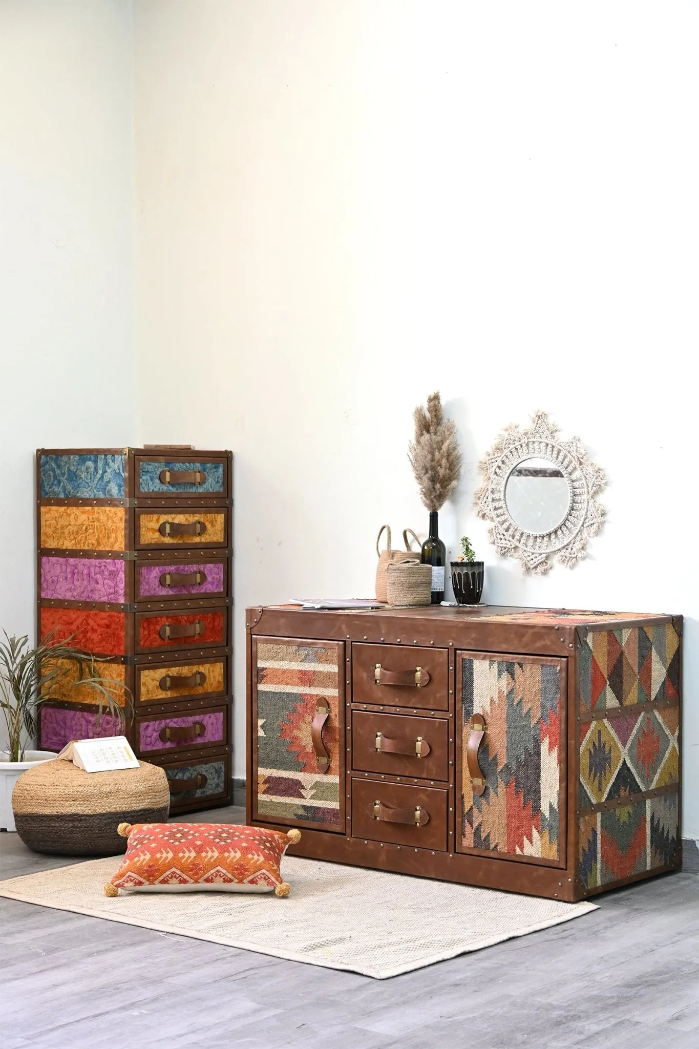 FANTASY CHEST OF DRAWERS - LEATHER AND VELVET