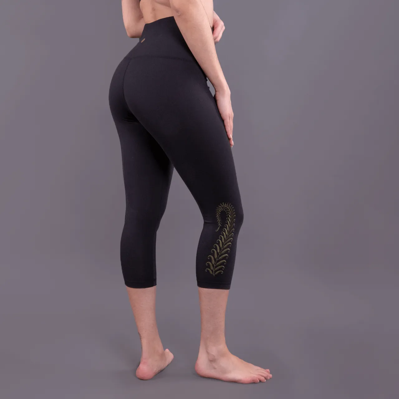 Final Sale High Waist Tummy Tuck Fern Embroidered Yoga Capri Leggings