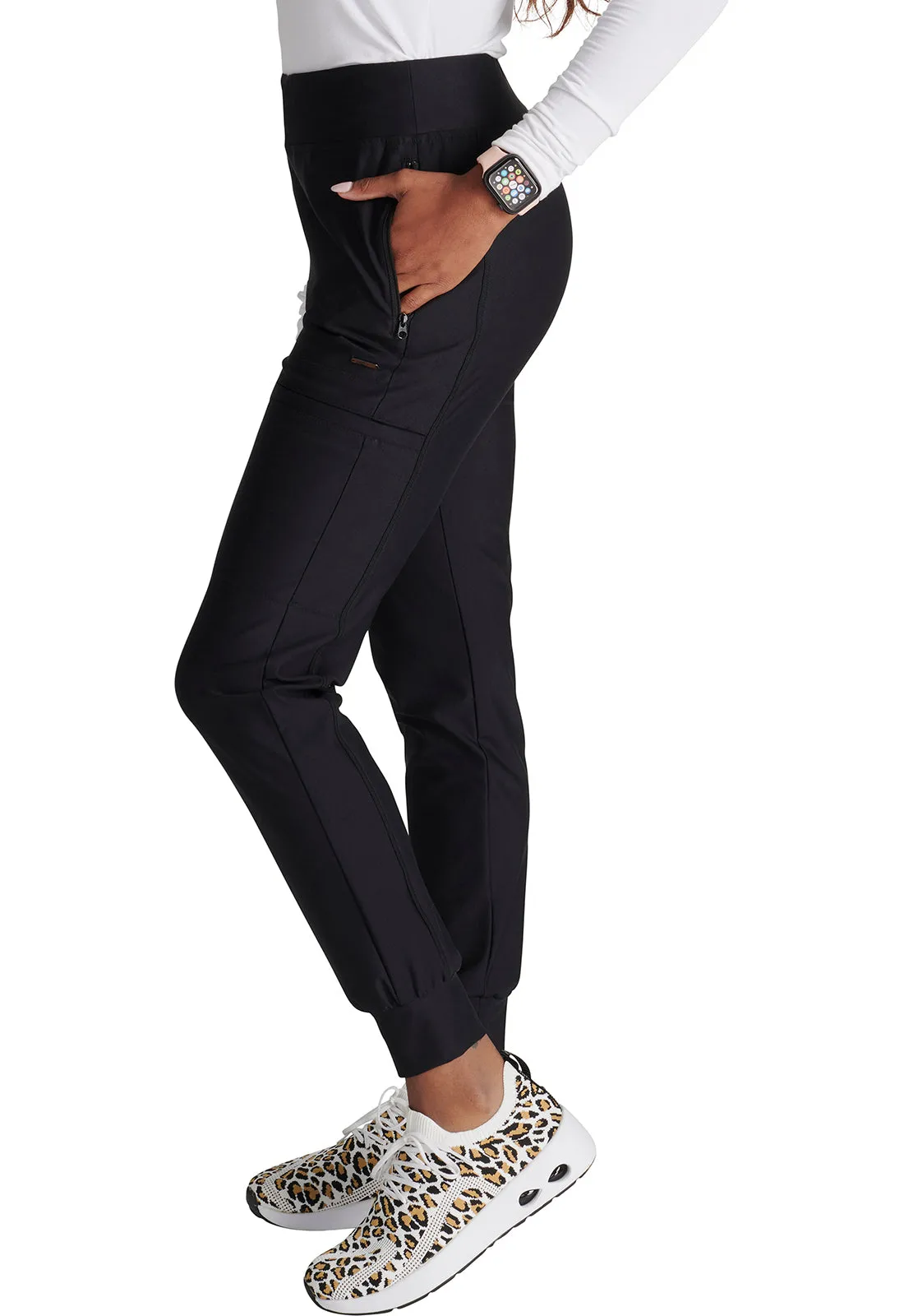 Form - Women's Mid Rise Tapered Leg Scrub Pant