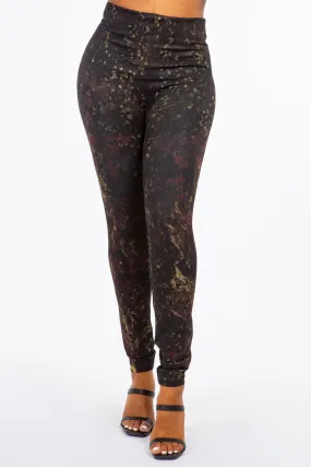 Glimmer Blossoms Printed Leggings in Pinot