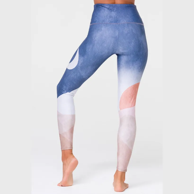 Graphic High Rise Midi Leggings - Sol y Luna