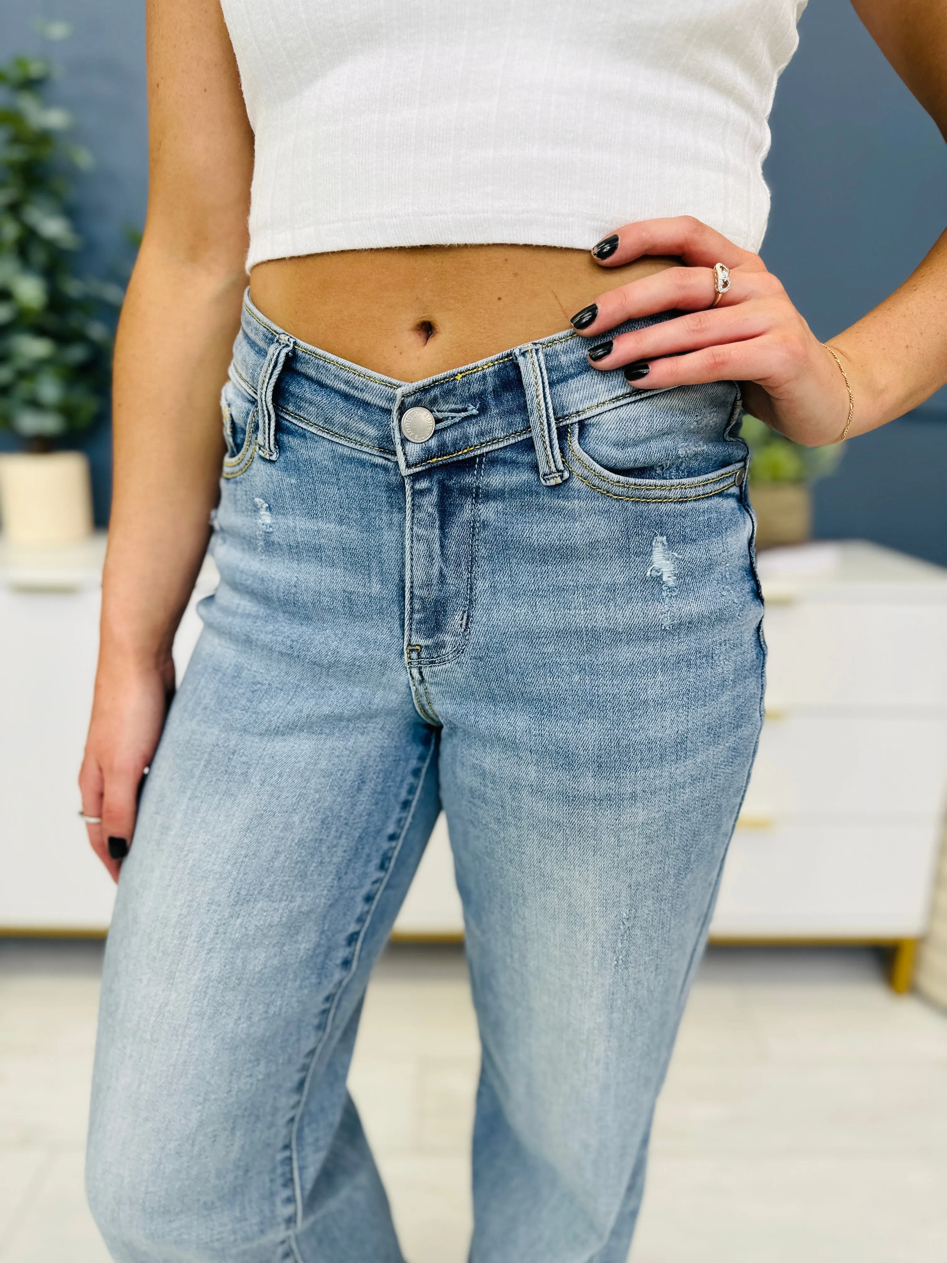 Judy Blue Very Viral V Waistband Straight Jeans Reg/Curvy