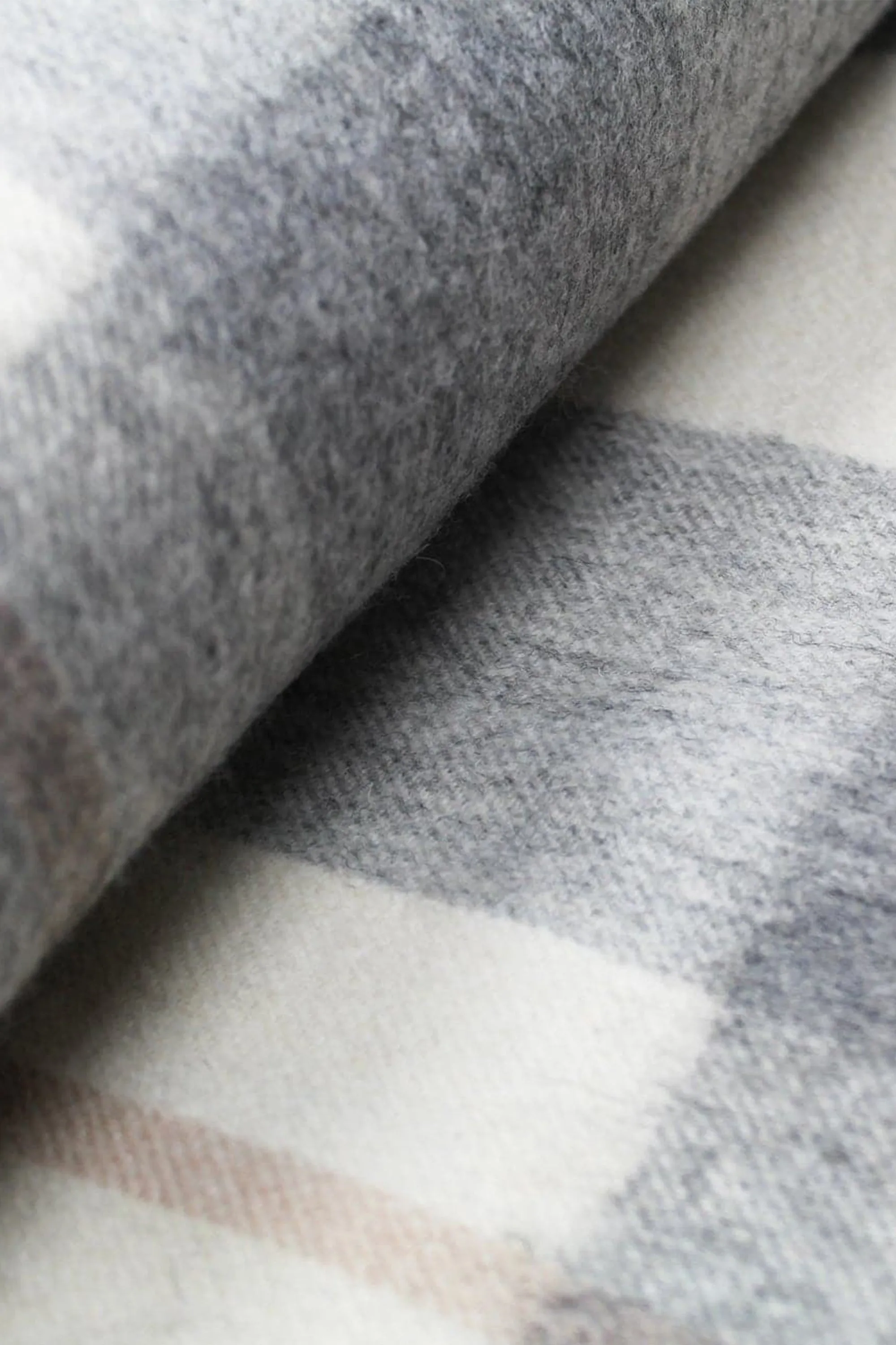 Lambswool Throw - Grey Plaid Check