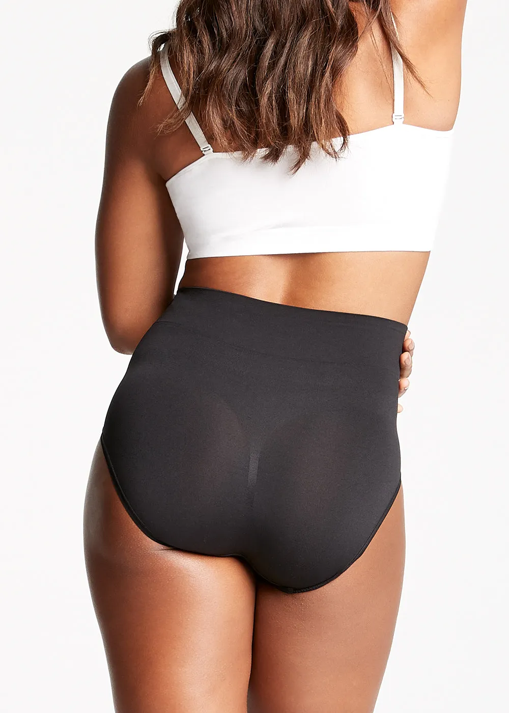 Livi Comfortably Curved Smoothing Brief - Seamless