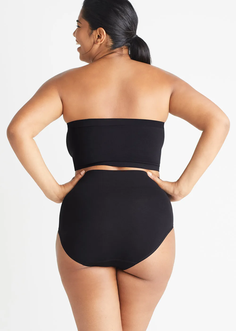 Livi Comfortably Curved Smoothing Brief - Seamless