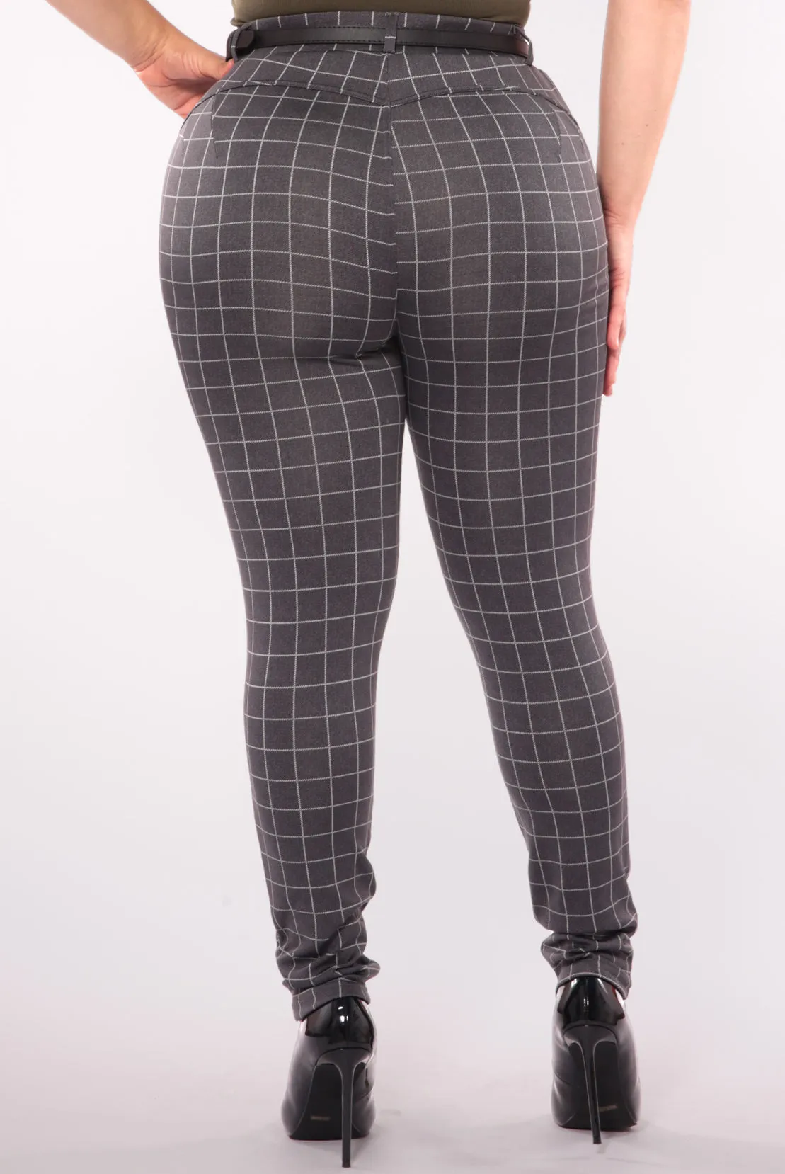 Plus Size Sculpting Treggings With Faux Leather Belt - Gray & White Plaid