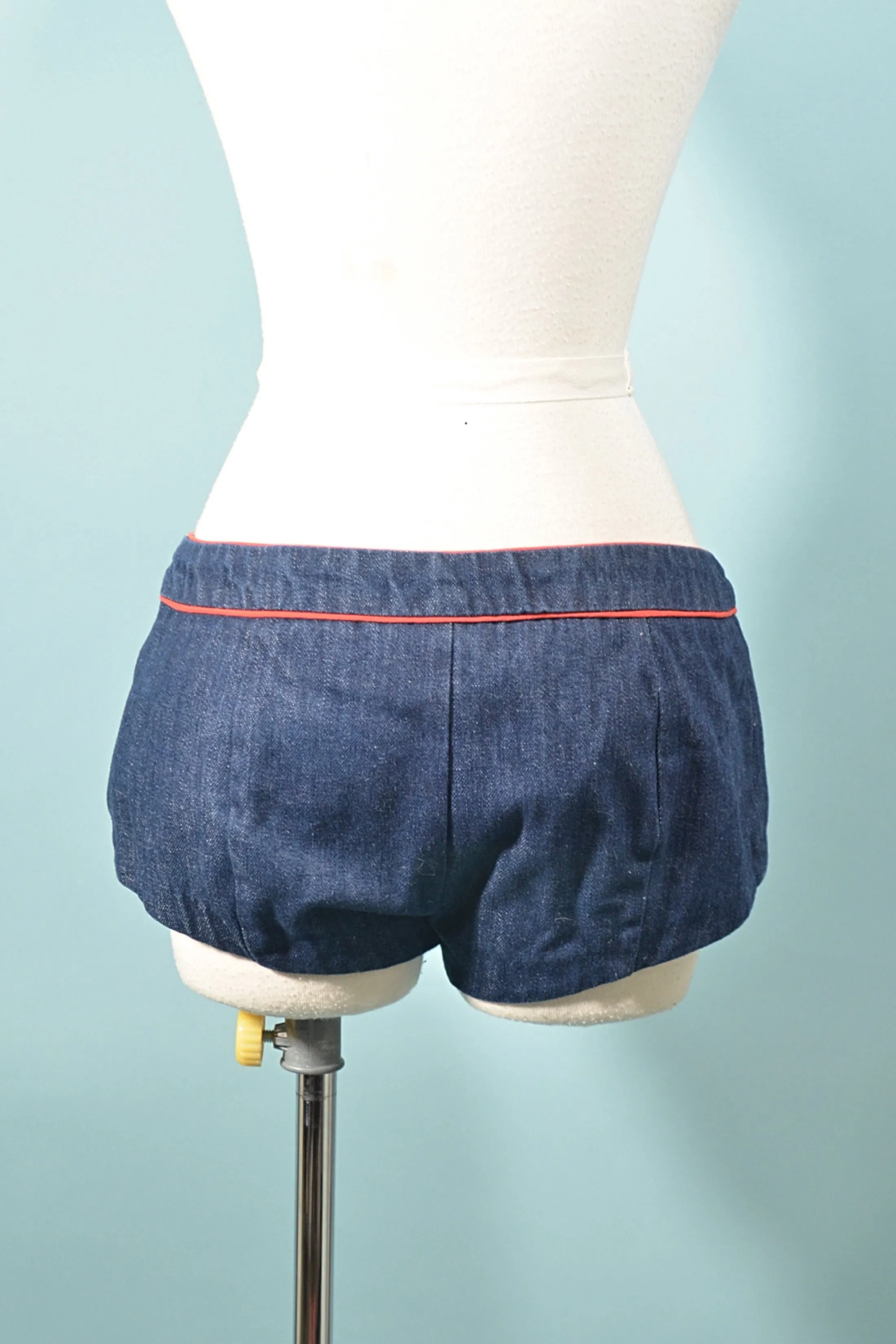 SOLD Vintage 70s Denim Hip Hugger Short Shorts, Hot Pants w/Panties, JC Penny M